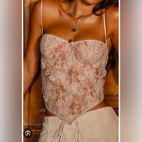 House of CB Tops - SOLD— STILL ONLINE NWT Fernanda Cream Paisley Lace Top- M Plus